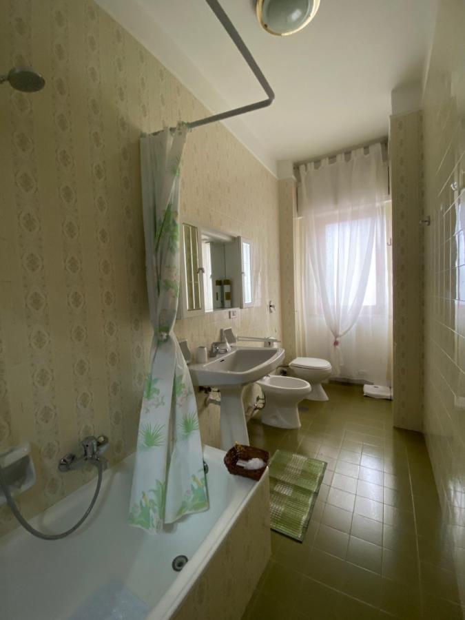 Relax In Taranto公寓 外观 照片
